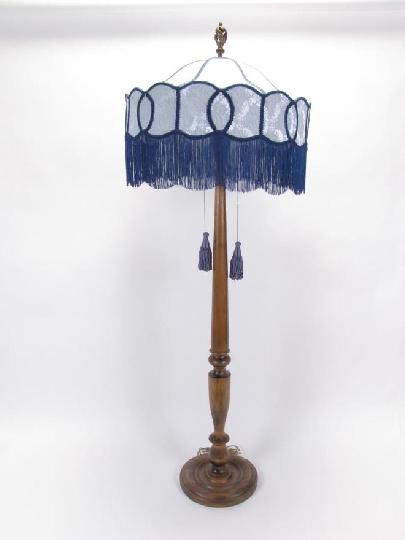 Antique Style Floor lamp (1 of 4)