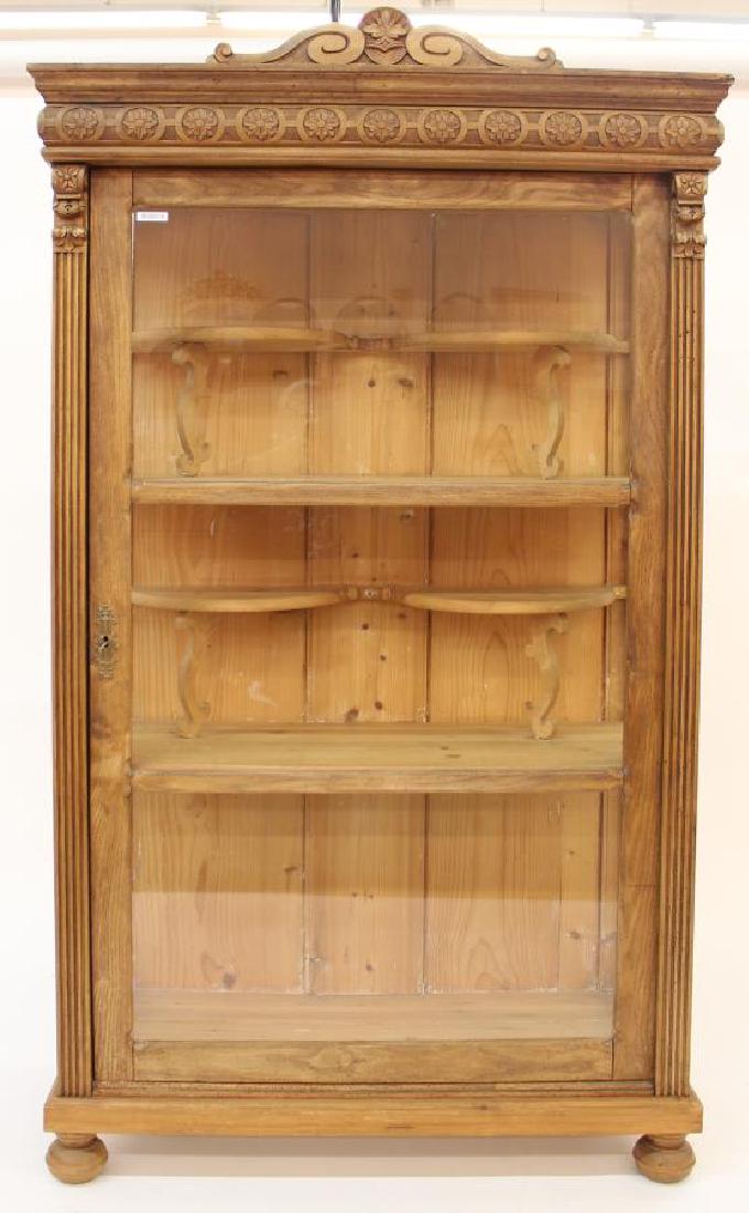 Antique Style Curio/Display Cabinet (1 of 6)