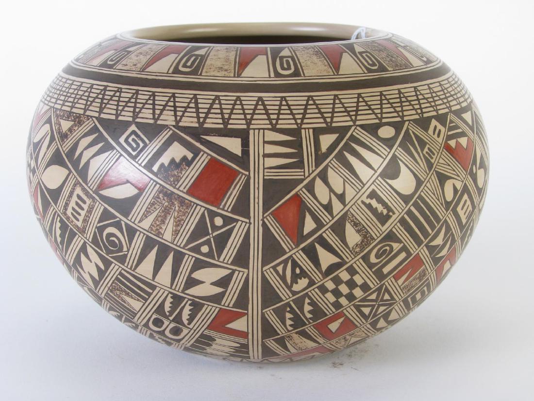 Rodina Huma Hopi Pottery Jar (1 of 4)