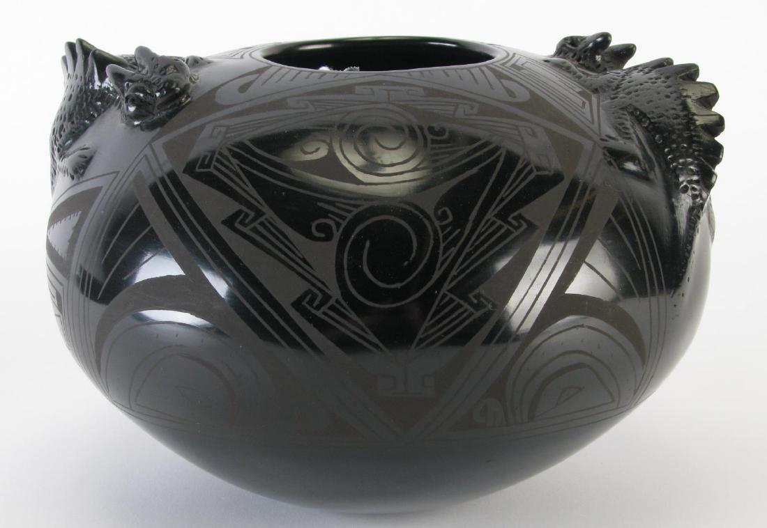 Reynalda Quezada Mata Ortiz Pot (1 of 6)