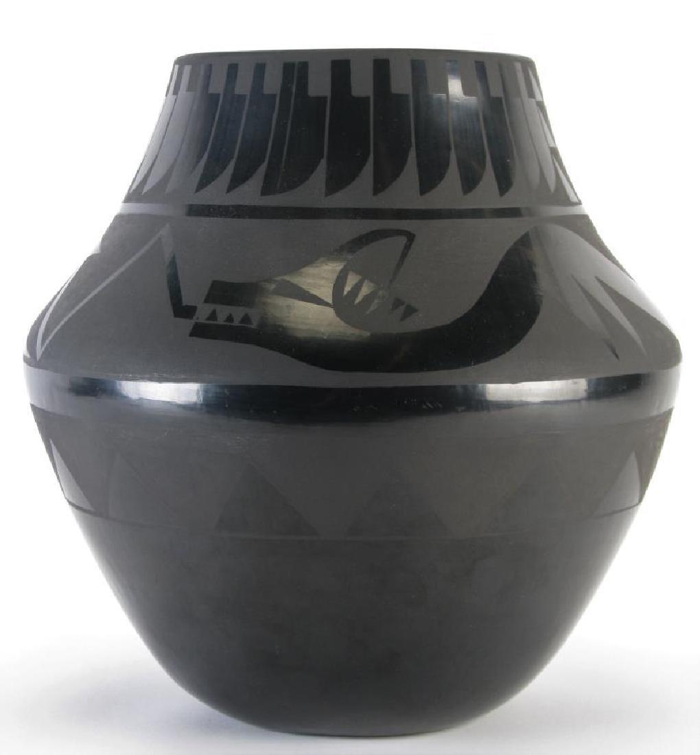 Martha Appleleaf San Ildefonso Blackware Seed Jar (1 of 4)