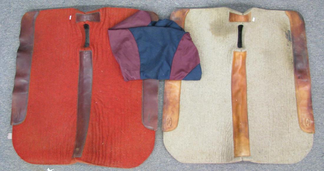 Two Flatcreek Saddlery Saddle Pads and Cover (1 of 2)