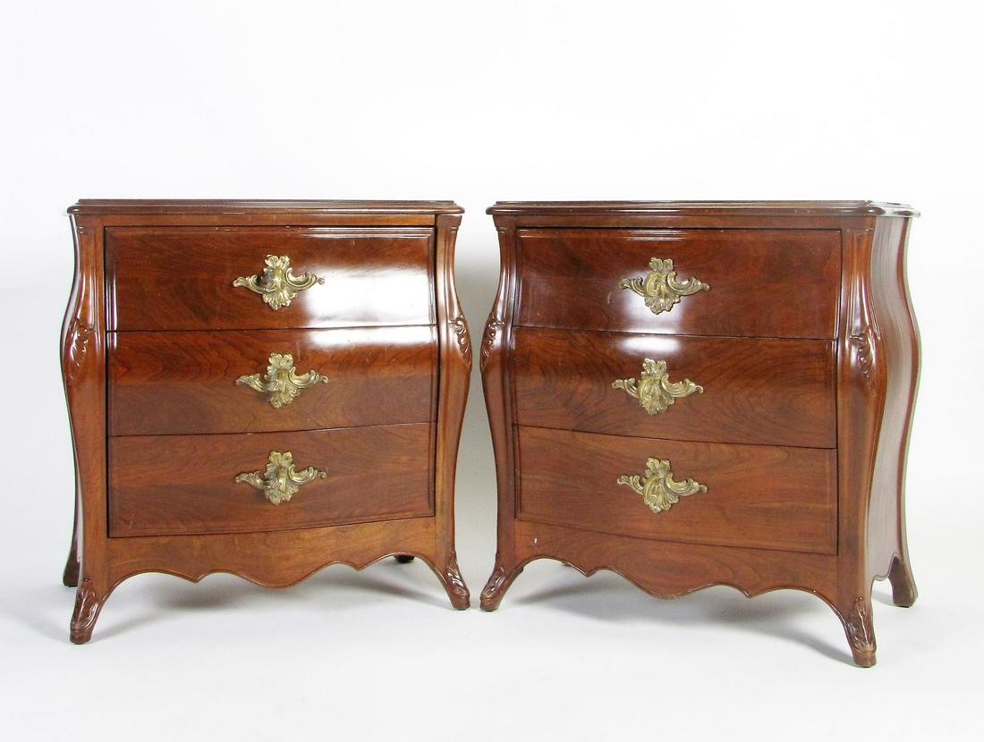 Pair of Ruder 3-Drawer Commodes: A pair of Ruder, NY, 3-drawer commodes, brass pulls, Bombe style, 26 x 18 x 28"h
