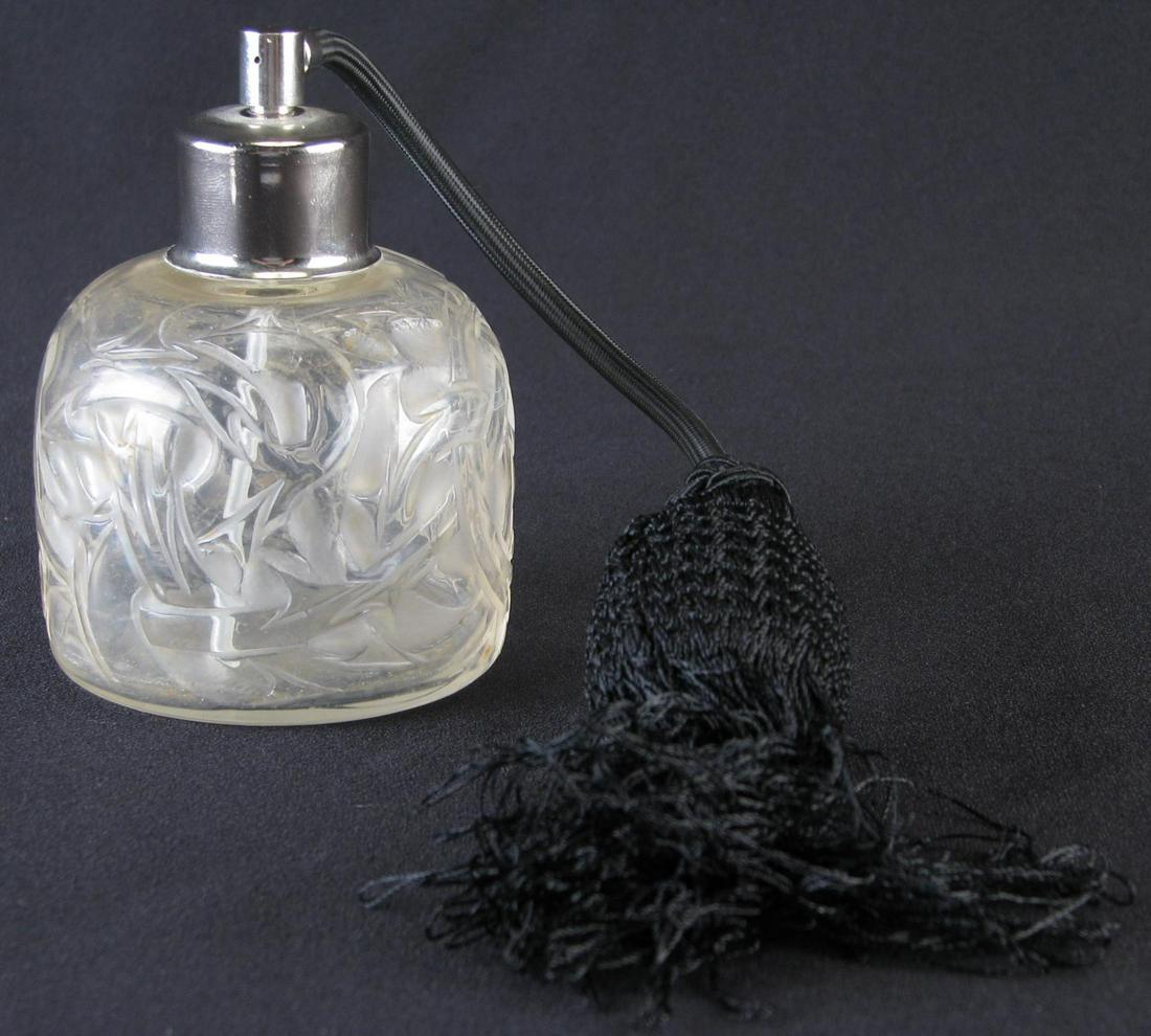 Rene Lalique 'Epines' Crystal Perfume Bottle (1 of 4)