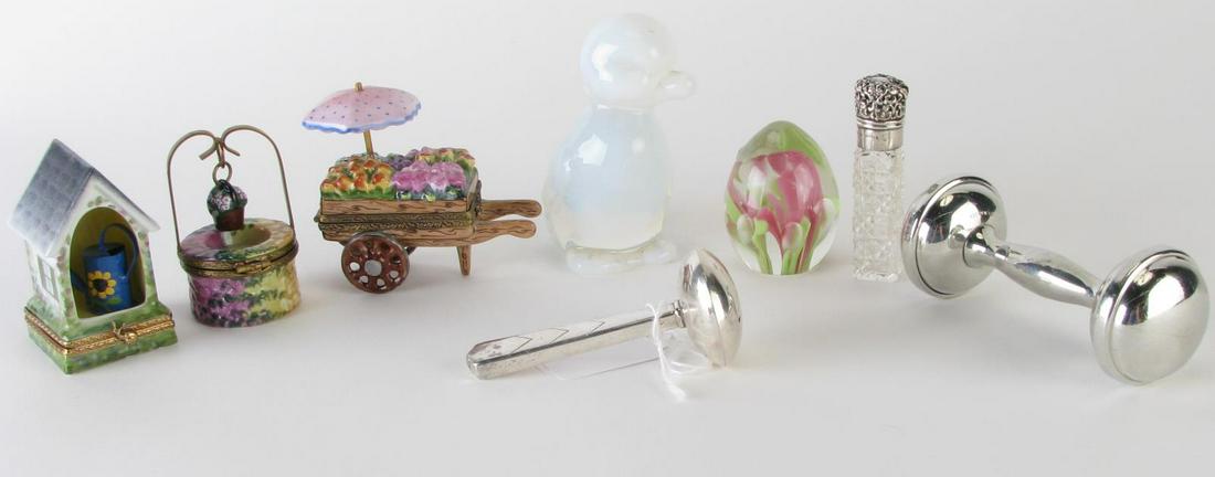 Group of Decorative Accessories (1 of 9)