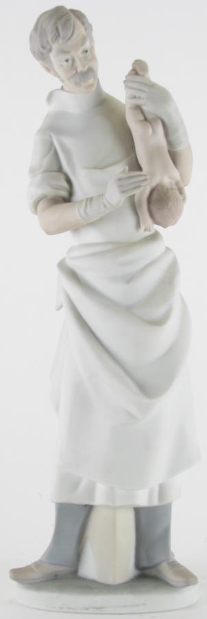 Lladro "Obstetrician" Porcelain Figure (1 of 4)