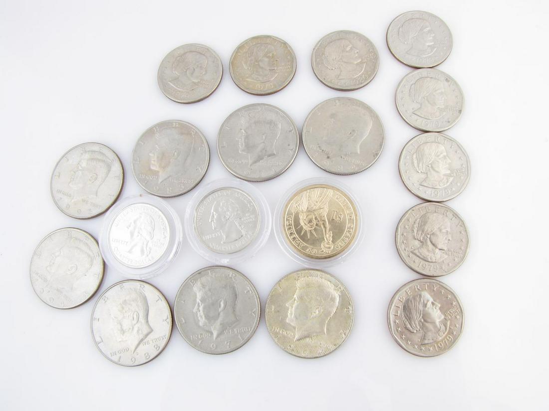 Group of US Coins: A group of US coins, including (8) Susan B Anthony $1 coins (7-1979, 1-1980); (1) encapsulated Thomas Jefferson $1 coin; encapsulated Wyoming quarter, 2007; encapsulated Montana quarter, 2007; and (8)