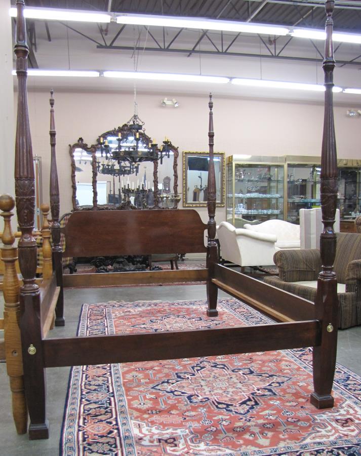 Thomasville Mahogany Queen Size Poster Bed (1 of 4)