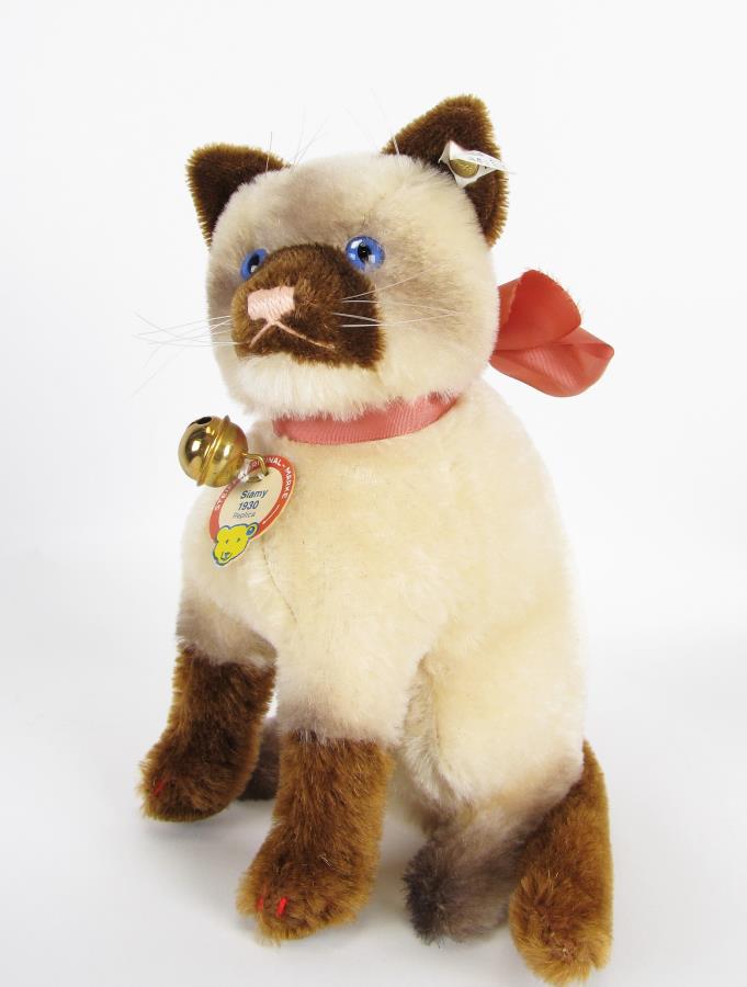 Steiff Museum Collection Siamy Cat (1 of 8)