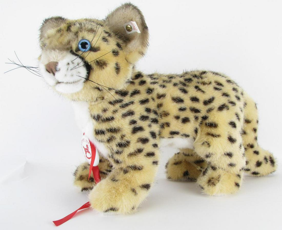Steiff Florida Panther Kitten #652103: Steiff Florida Panther Kitten #652103, button in ear with white, limited edition #301/2,000, white porcelain medallion on chest that reads "F.A.O. Schwarz, Endangered Wildlife Series", blue glass eyes