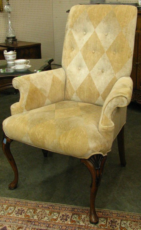Henredon Upholstered Arm Chair: Henredon (per consignor) arm chair, smaller size, Queen Anne styling, with diamond pattern suede upholstery