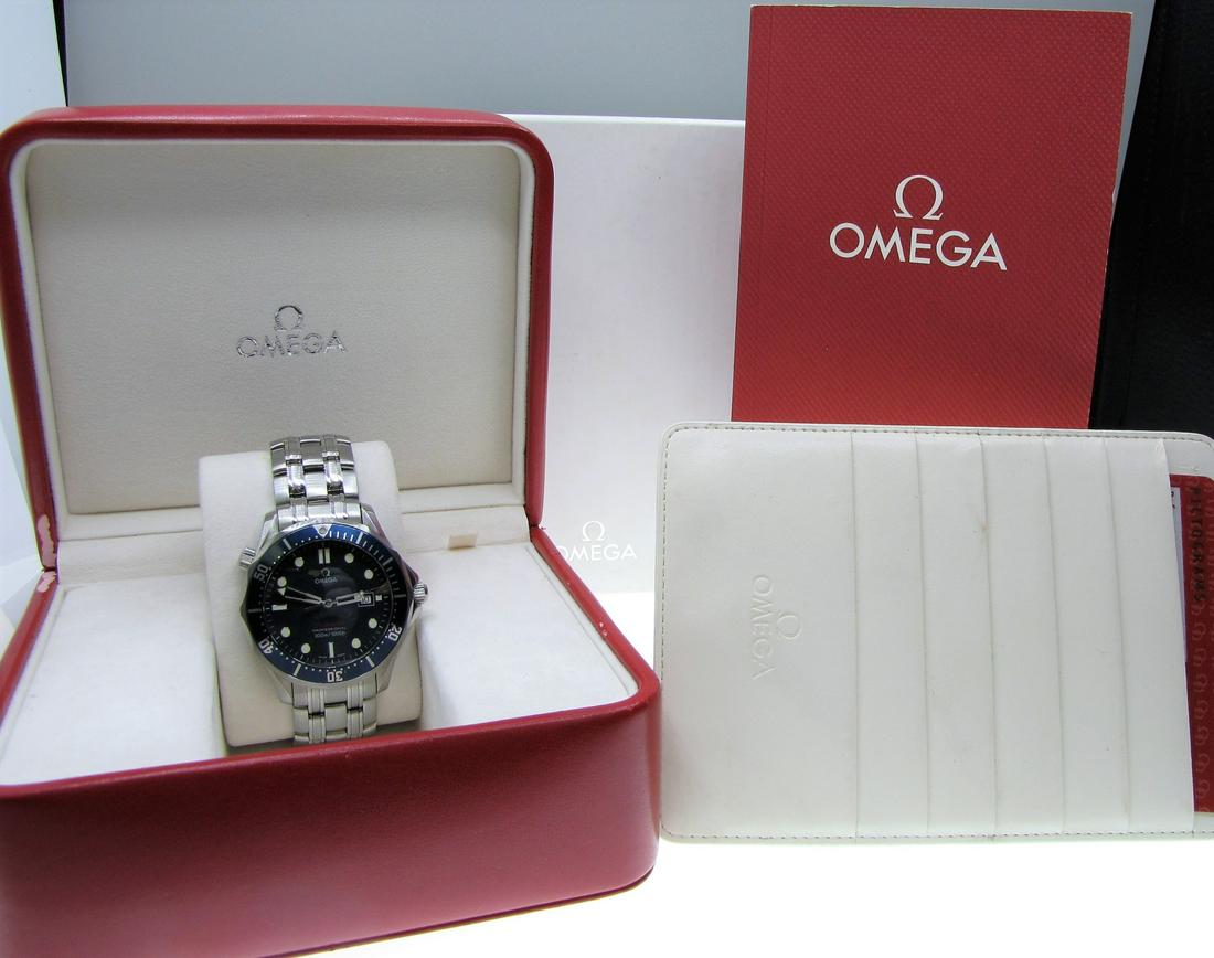 Omega Seamaster Professional Blue Dial Watch (1 of 3)