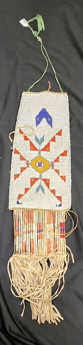 Sioux Beaded Pipe Bag (1 of 6)