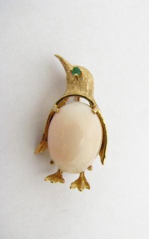 14K Yellow Gold Pink Coral Penguin Pin: 14K Yellow Gold Pink Coral Penguin Pin with Emerald Accent Eye