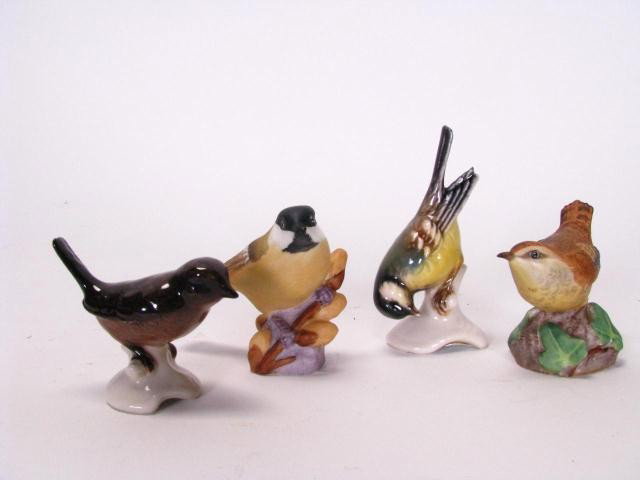 Group of Royal Worcester and Goebel Birds: Group of miniature bird figures, porcelain, including two Goebel figures, Royal Worcester Wren, Royal Worcester Marsh Tit