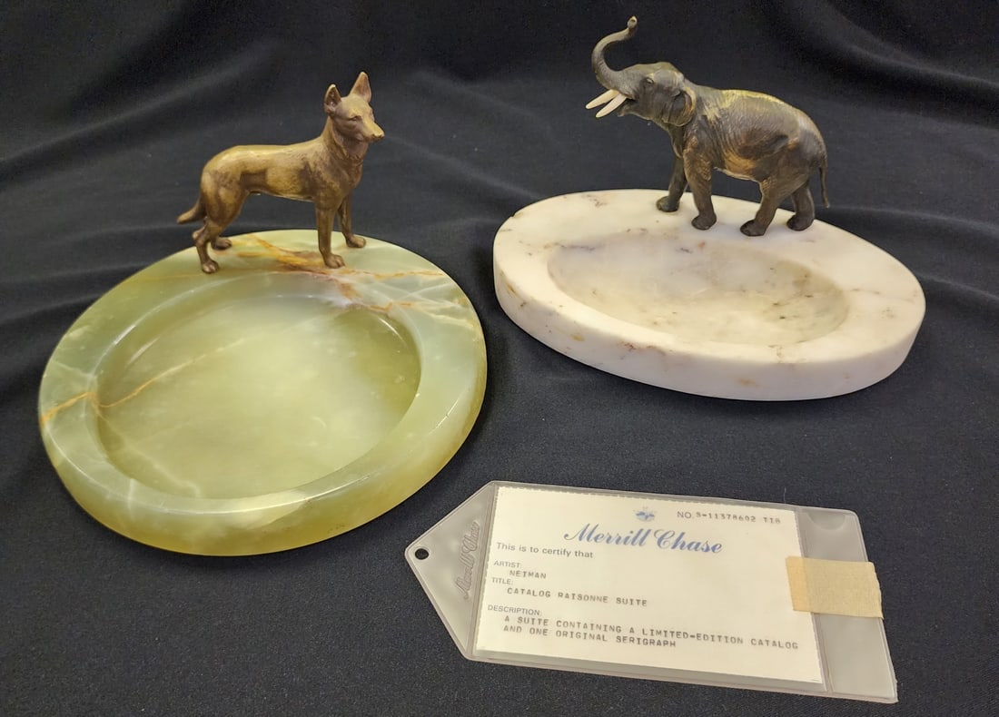 Two Vintage Bronze and Onyx Animal Figure Ashtrays (1 of 6)