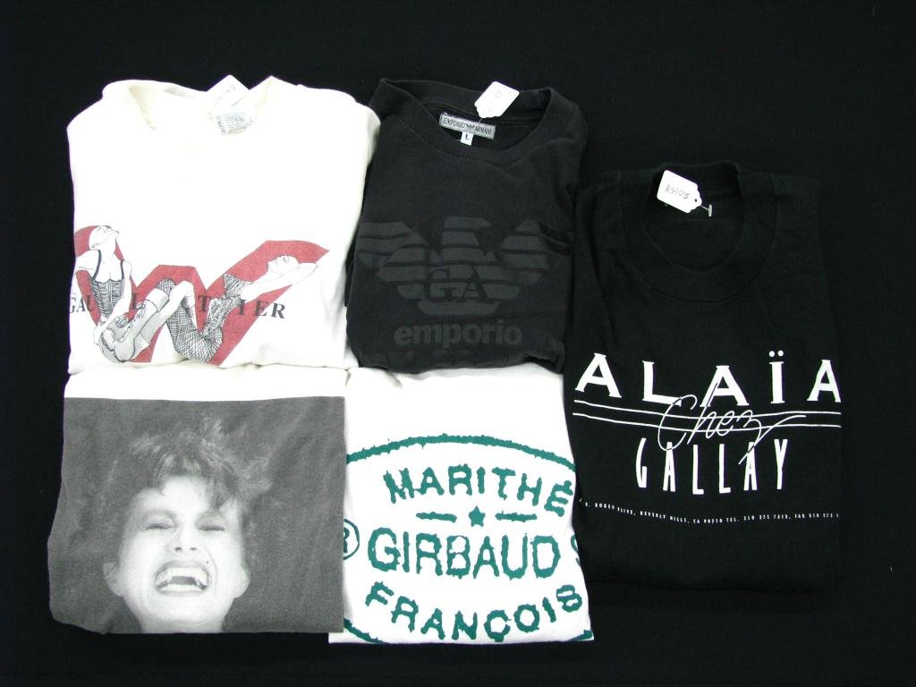 Five Fashion T-Shirts, Armani, Girbaud, Johnson, G: Lot of five Fashion T-Shirts: Emporio Armani (L), Marithe Francois Girbaud (one size), Betsey Johnson (one size), Alaia (L) and John Paul Gaultier (L)