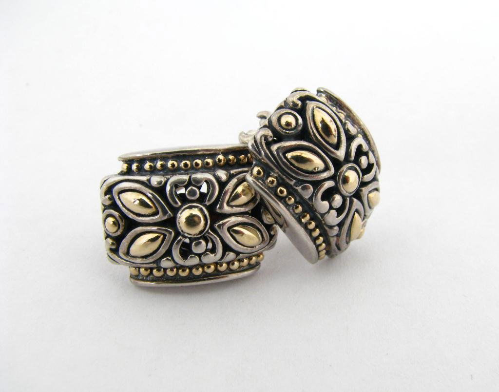 Pair of John Hardy Sterling Silver and 18K Earring: Pair of John Hardy Sterling and 18K yellow gold earrings