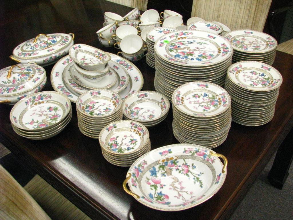 Large Set of Indian Tree Style Dinnerware: Set of Japanese porcelain formal dinner service, decorated as Indian Tree, setting for 17 plus extra pieces, includes serving platters, casseroles and more,