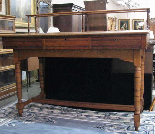 Antique Oak Railroad Agent's Desk - Antique Oak Railroad Agent's Desk