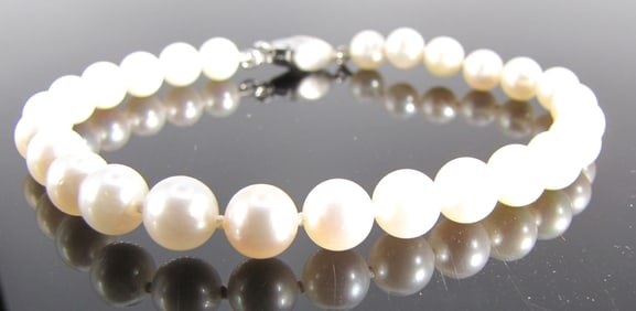 14K White Gold Cultured Pearl Bracelet