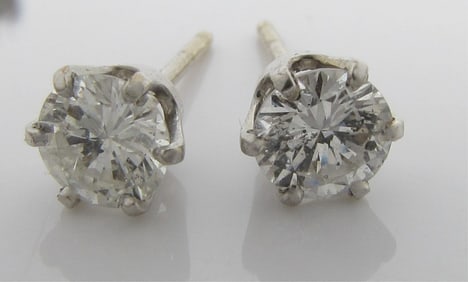 14K White Gold Diamond Stud Earrings
