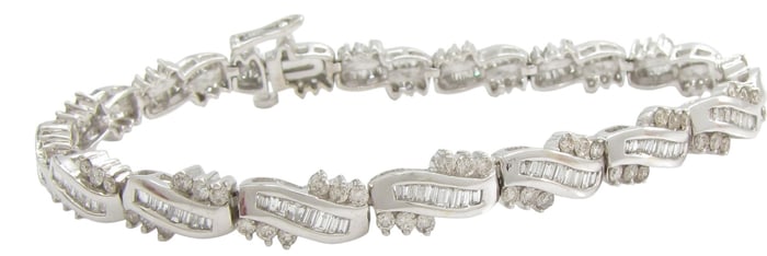 14K White Gold Diamond Link Bracelet