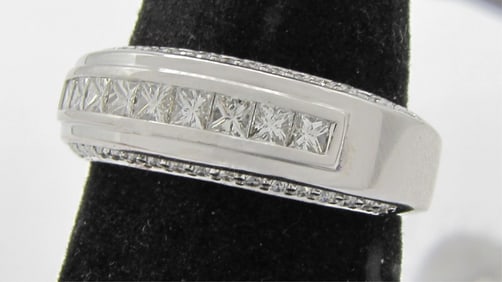Gentleman's 14K White Gold Diamond Band Ring