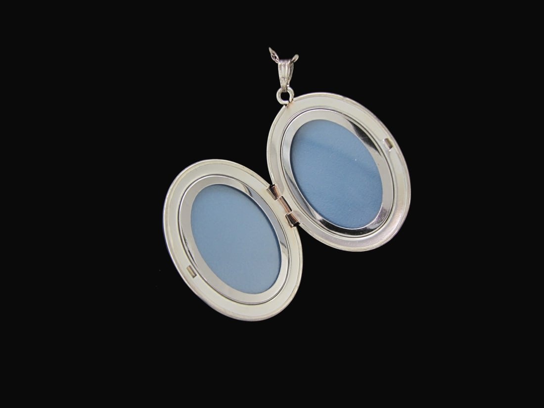 Etched Sterling Silver Large Locket - 4