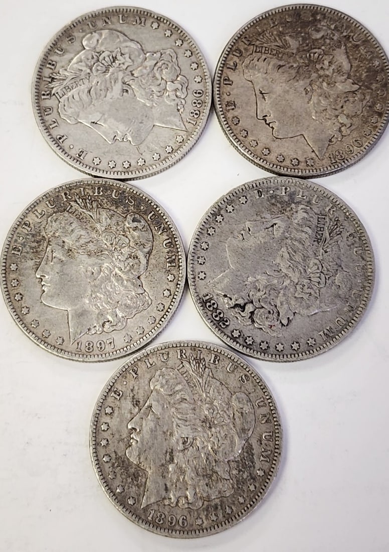 (5) US Morgan Silver Dollars (1 of 7)