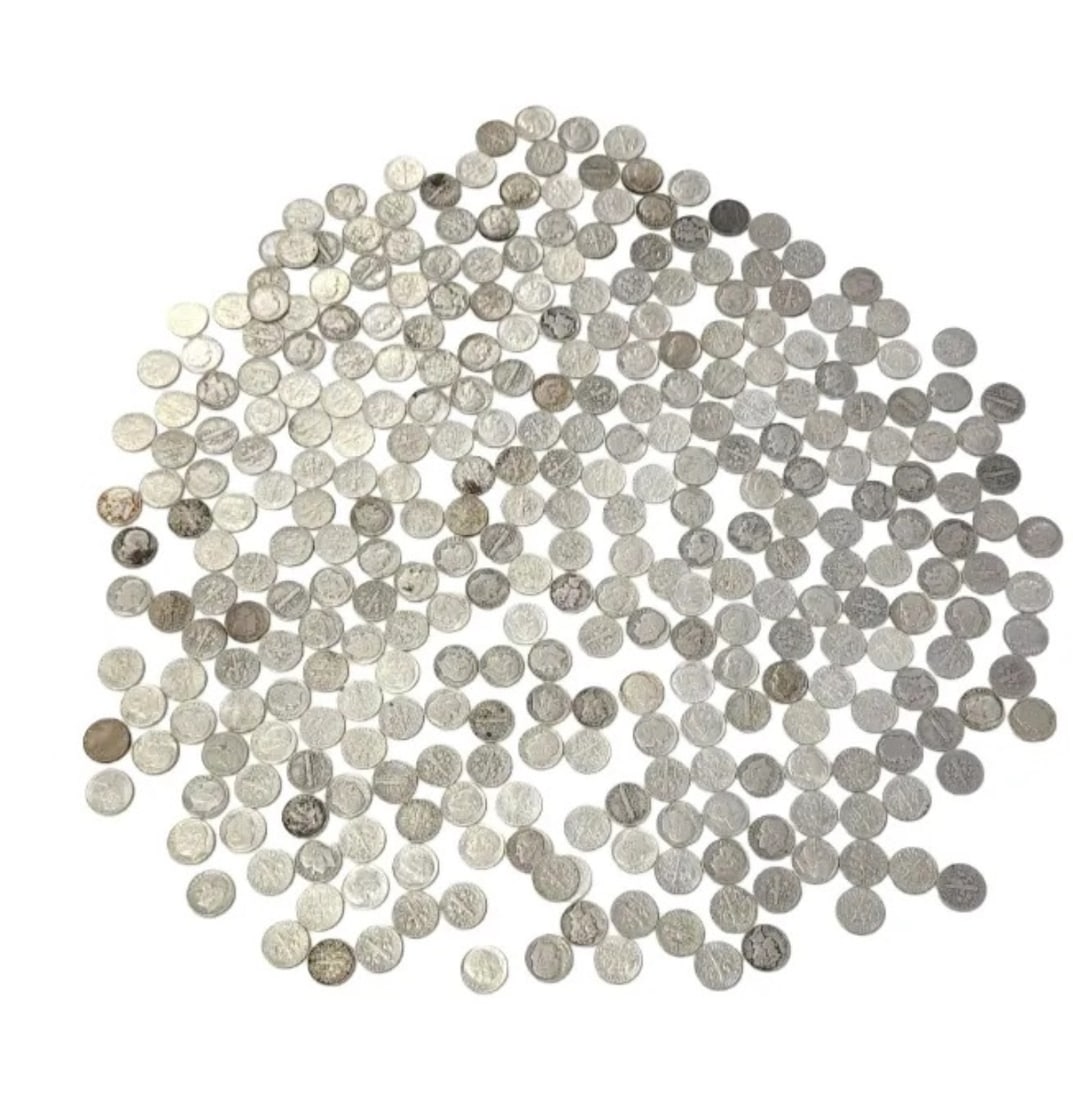 Hoard of Silver Dimes! Mercury, Roosevelt,: A collection of silver dimes, Mercury and Roosevelt, not counted, but total weight is 1lb, 11.7oz