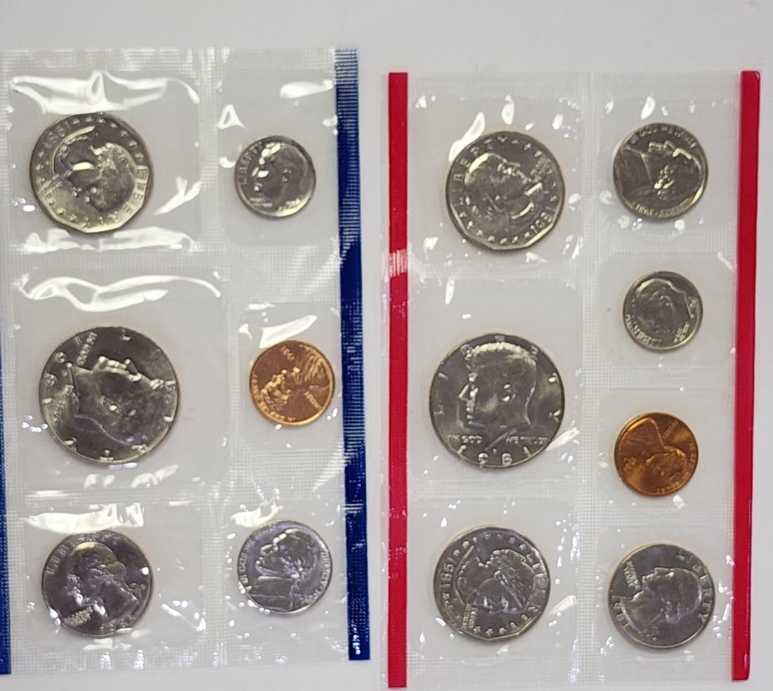 Group of US Mint Uncirculated Coin Sets (1 of 6)