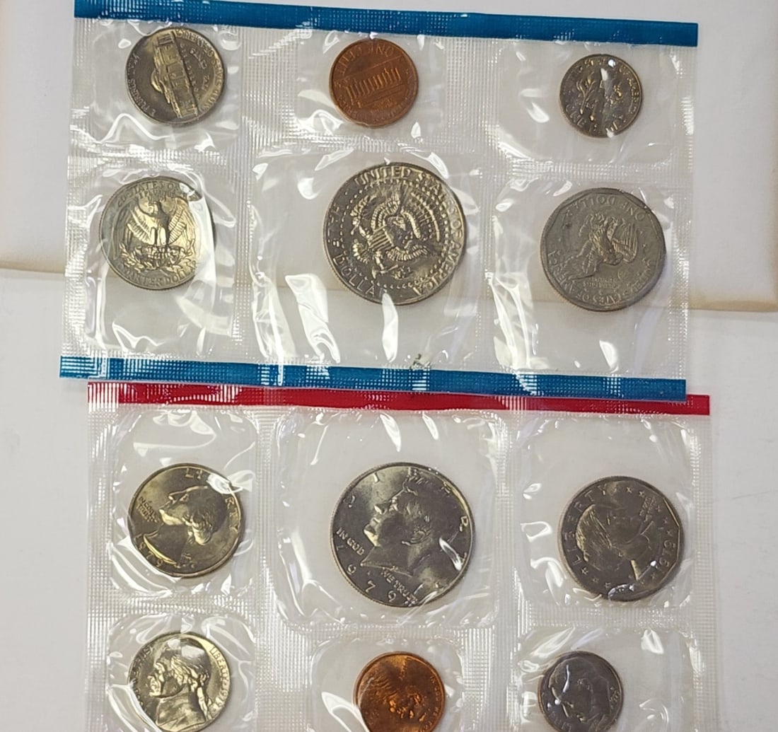 Group of US Mint Uncirculated Coin Sets (1 of 10)