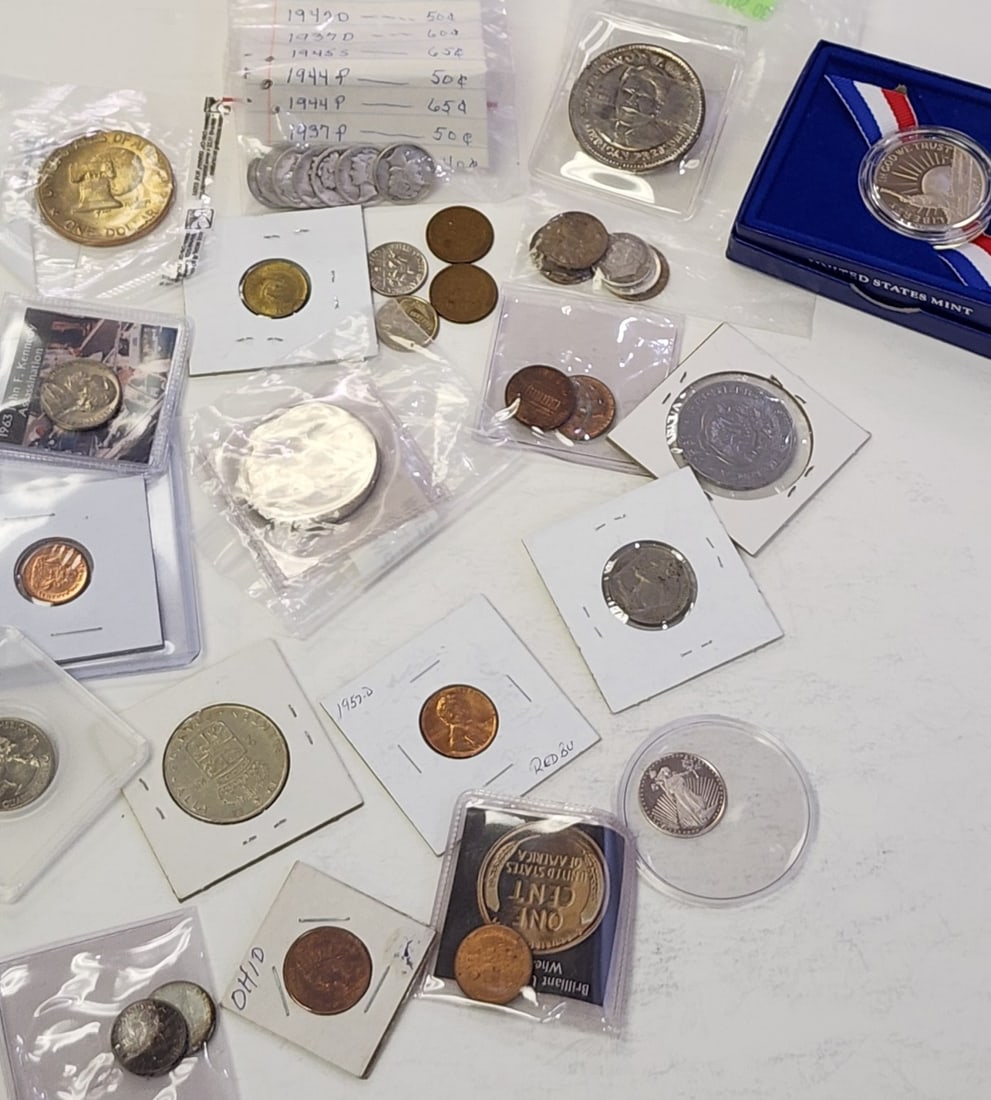 Opportunity Lot- US and Foreign Coins (1 of 10)