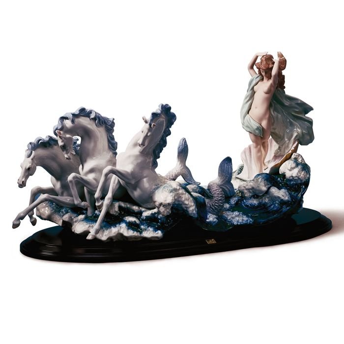 Lladro "The Birth of Venus" 01864: Lladro "The Birth of Venus" 01864 Issue Date 2001 Antonio Ramos 17.75 x 32.25 , with original box, limited edition to 1000, current retail is $5700