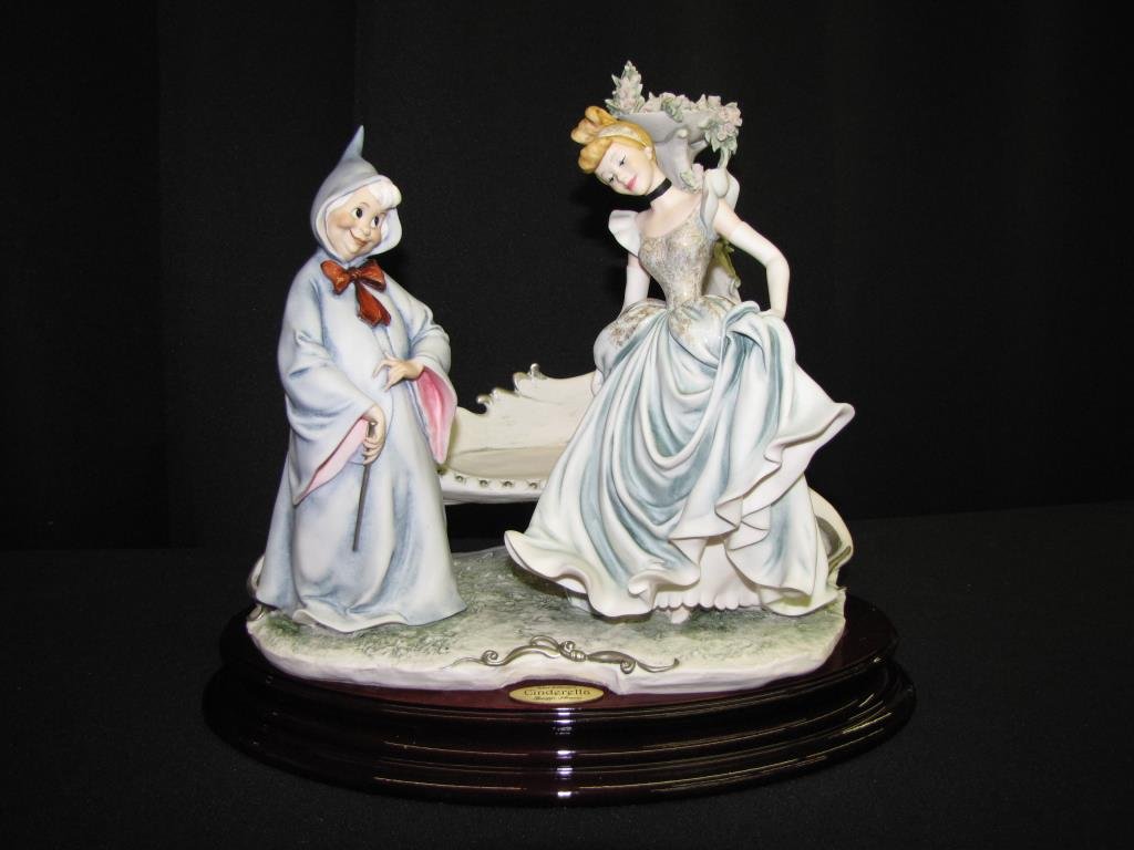 G Armani Disney Sculpture "Cinderella": Giuseppe Armani Disney sculpture "Cinderella", 1421C, Limited Edition #32/975, with original box