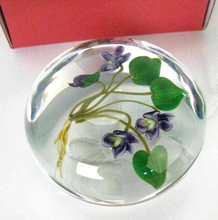 Paul Stankard Art Glass Paperweight: Paul Stankard paperweight, violets on clear ground, (American Floral Series), with Signature cane, incised above foot #40/100, B863, 1983