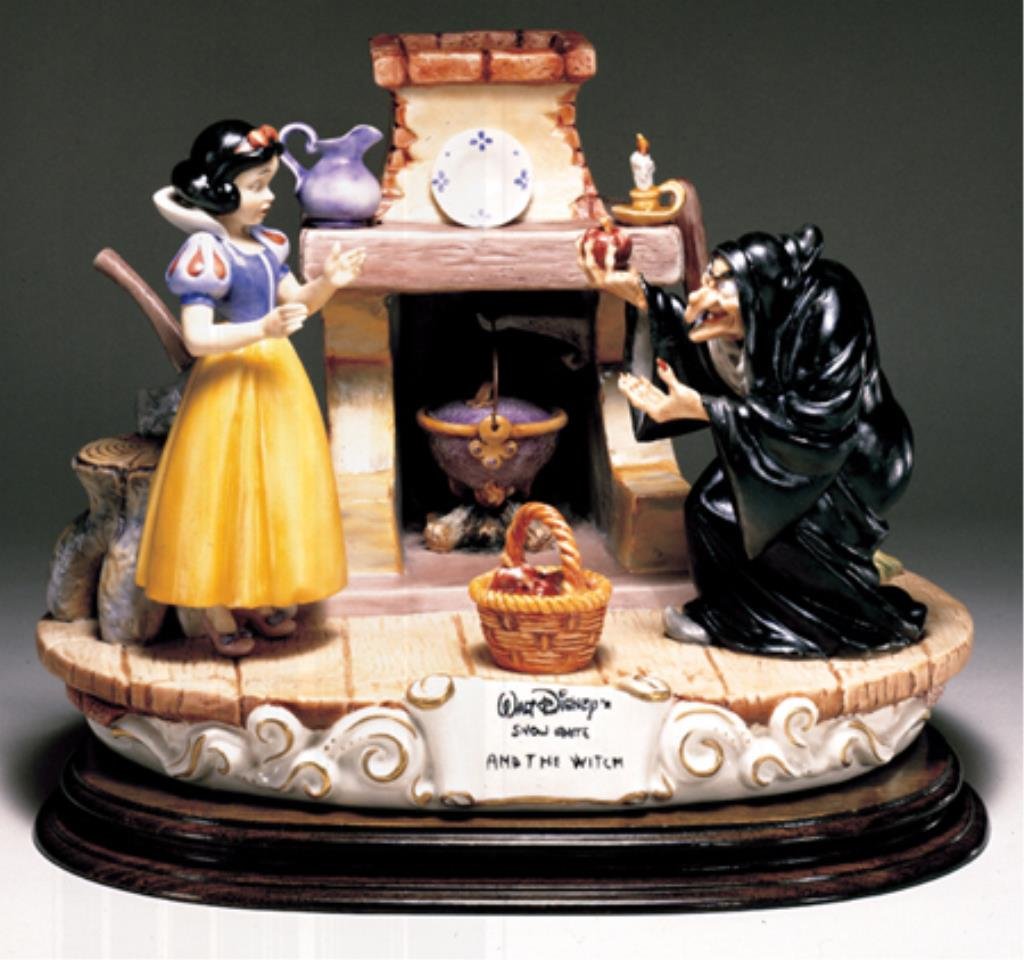 Capodimonte Laurenz Snow White & The Wicked Witch: Capodimonte Laurenz "Snow White & the Wicked Witch" by Enzo Arzenton, LZD-5310, serial #130, with original foam packaging