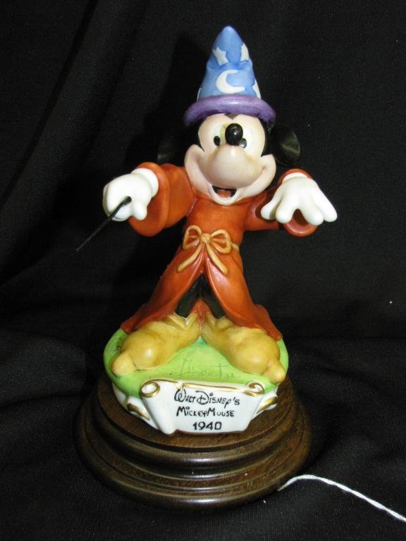 Capdimonte Laurenz "Mickey 1940": Capodimonte Laurenz "Mickey 1940" by Enzo Arzenton, LZD-6714, serial #3614, with original foam packaging