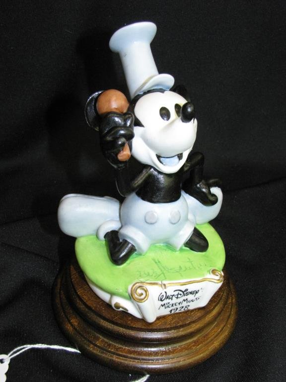 Capodimonte Laurenz Sculpture, "Mickey": Capodimonte Laurenz "Mickey", by Enzo Arzenton, LZD-6711, serial #3212, with original foam packaging