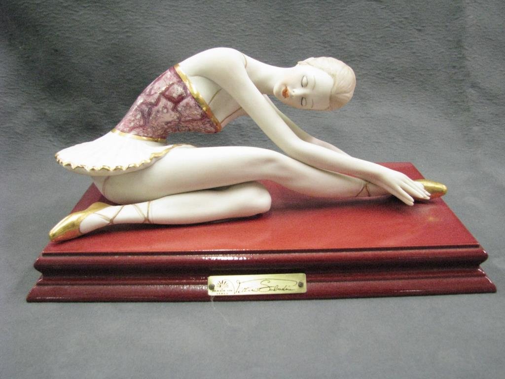 Two Signed Capodimonte Porcelain Dancing Figures: Two signed Capodimonte porcelain dancing figures by artist Vittorio Sabadini