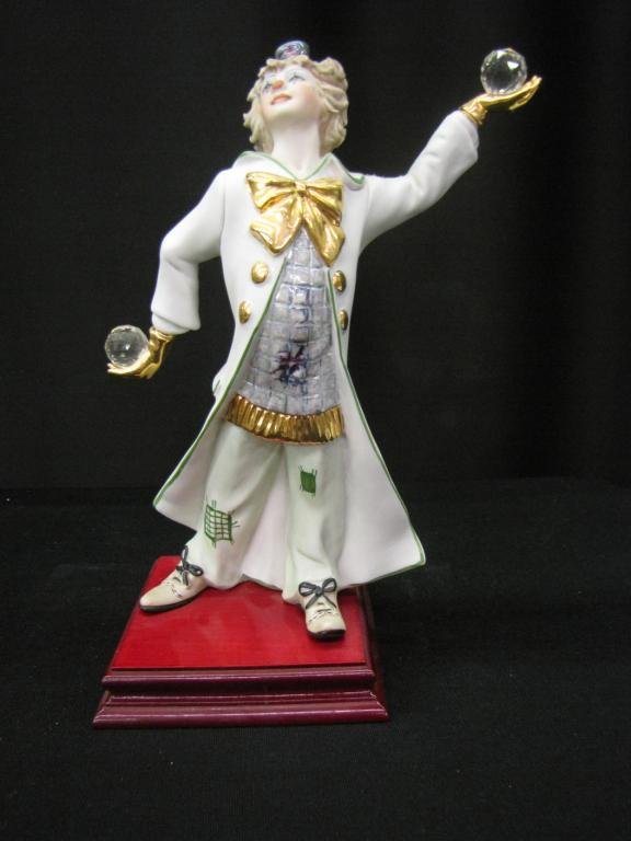 Vittorio Sabadin porcelain Figurine: Vittorio Sabadin porcelain Figurine depicting Clown juggling, 11" tall, without original box