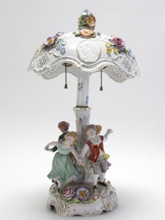 Dresden Von Schierholz Porcelain Figural Lamp (1 of 4)