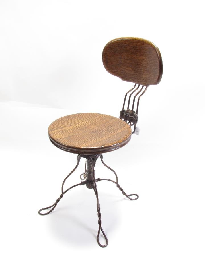 Antique Physician's Exam Chair (1 of 3)