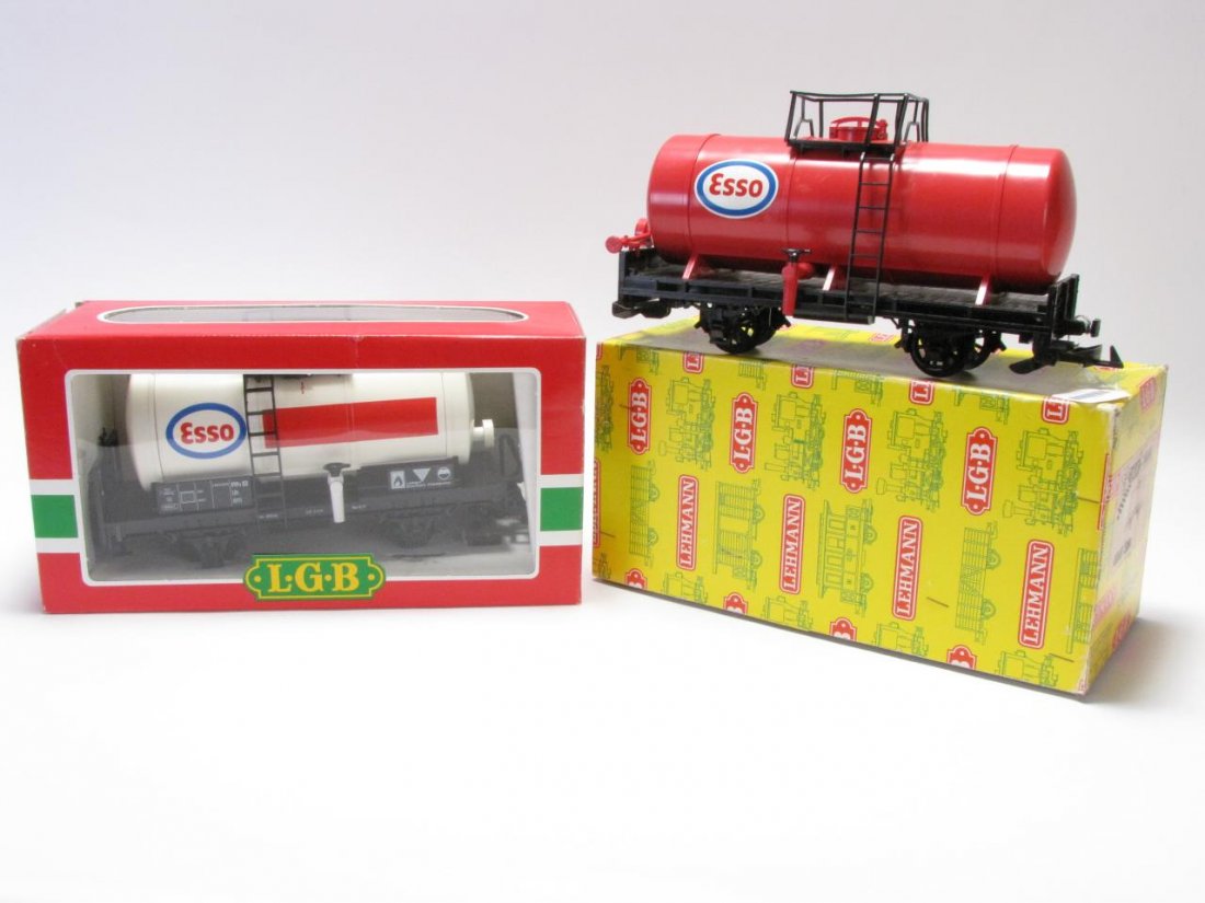(2) LGB G Scale #4040 ESSO and "E" Tankers: Two LGB G Scale tankers, including #4040 Esso short Single Dome Tank Car (broken coupler, and scratch on emblem), and #4040 "E" Tanker, both with original boxes