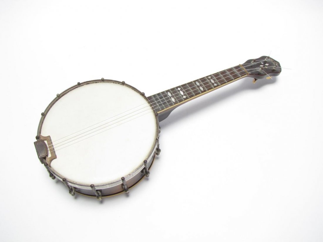 Antique Gibson Ukulele Banjo (1 of 5)