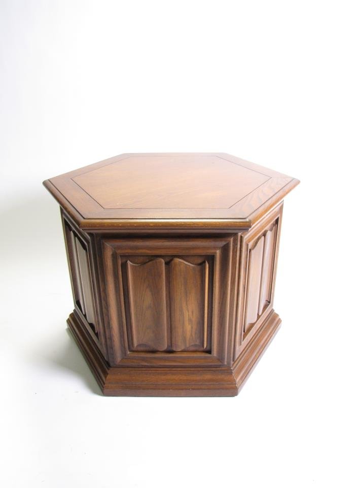 Romweber Viking Oak Lamp Table (1 of 3)