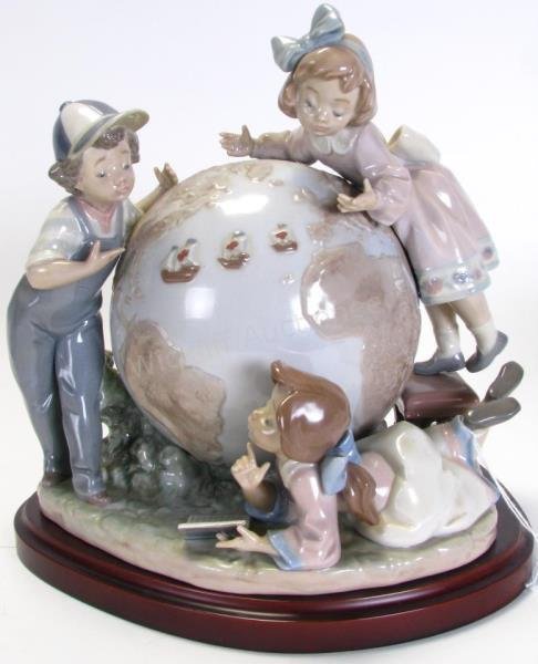 Lladro Porcelain Figure (1 of 5)