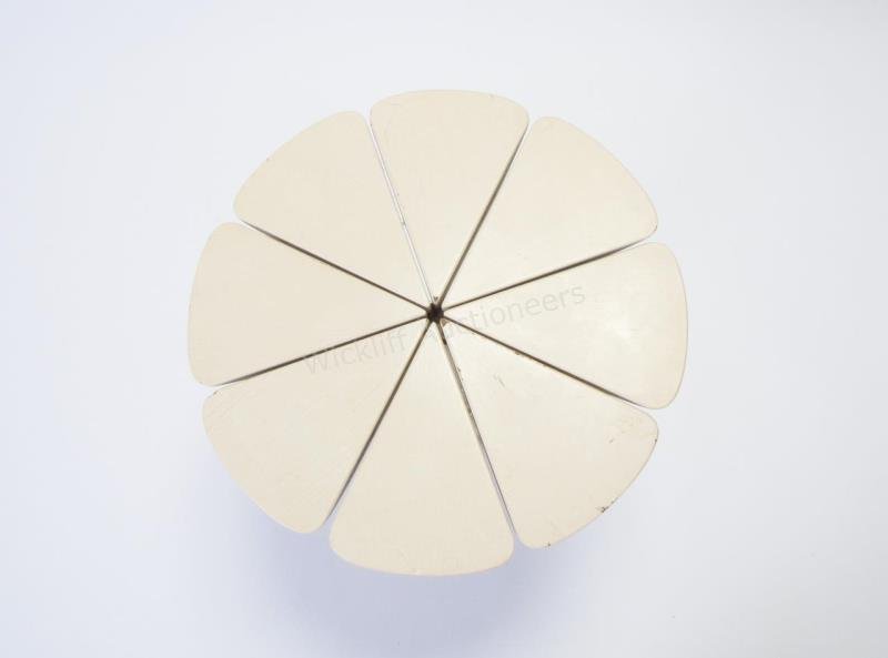 Knoll Petal Side Table by Richard Schultz: Knoll Petal Side Table by Richard Schultz, eight individual petals form the top which are mounted to a cast aluminum spider. Each petal is supported on its own stem which allows the table to expand an