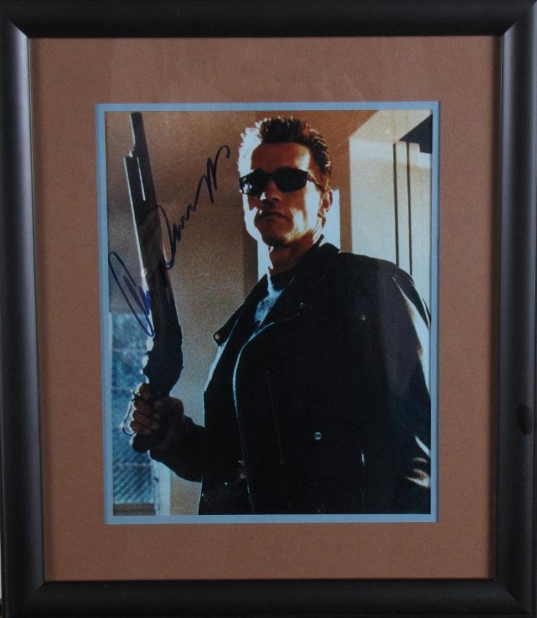 Arnold Schwarzenegger Signed Photograph (1 of 2)